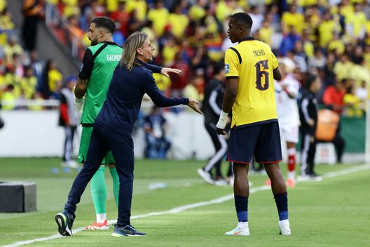 William Pacho, difensore del Psg e dell'Ecuador col Ct della Tricolor Beccacece (Foto di Franklin Jacome/Getty Images) ESCLUSIVA Ecuador, non solo Pacho: la generazione d’oro vuole stupire ai Mondiali 2026- immagine 4