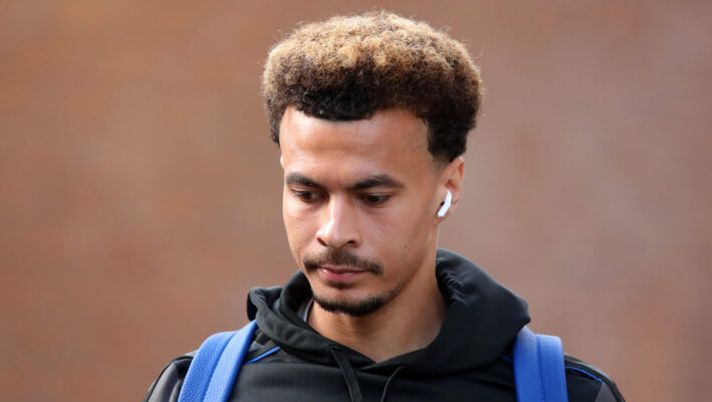 BURNLEY, ENGLAND - APRIL 06: Dele Alli of Everton arrives at the stadium prior to the Premier League match between Burnley and Everton at Turf Moor on April 06, 2022 in Burnley, England. (Photo by Jan Kruger/Getty Images) Como, i convocati per la Roma: c’è anche Dele Alli. La lista completa - immagine 1