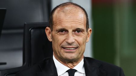 MILAN, ITALY - SEPTEMBER 28: Massimiliano Allegri, Head Coach of AC Milan during the Serie A match between AC Milan and SSC Napoli at Giuseppe Meazza Stadium on September 28, 2025 in Milan, Italy. (Photo by Marco Luzzani/Getty Images) massimiliano-allegri-milan-vetta-classifica-quarta-miglior-partenza-carriera-serie-a
