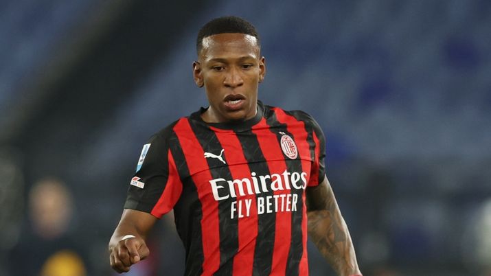 Pervis Estupinan (difensore AC Milan), qui durante Lazio-Milan 1-0 (Serie A 2025-2026) | News (Getty Images) Marchegiani: 'Milan, quel gol non lo devi prendere. Estupinan ha sbagliato, ma ...'