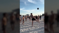VIDEO / Ibrahimovic, a Miami anche una partitella in spiaggia