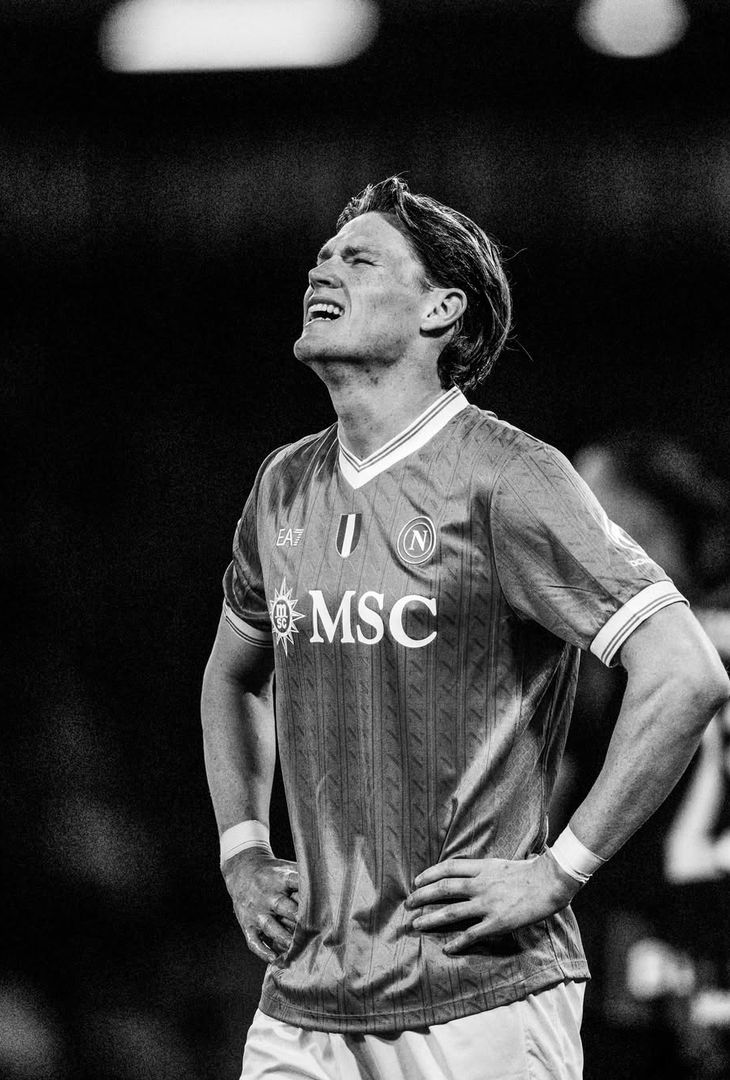 Spavalderia in bianco e nero per Napoli-Milan: scontro tra stelle! – LE FOTO - immagine 8