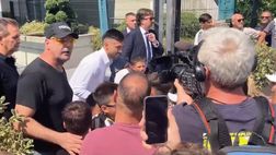 VIDEO – Visite mediche finite per Nico. Bagno di folla bianconera per lui