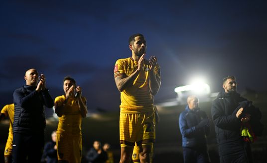 L’esperto di relazioni di Tinder sbarca nel calcio: Brunson azionista del Sutton- immagine 5