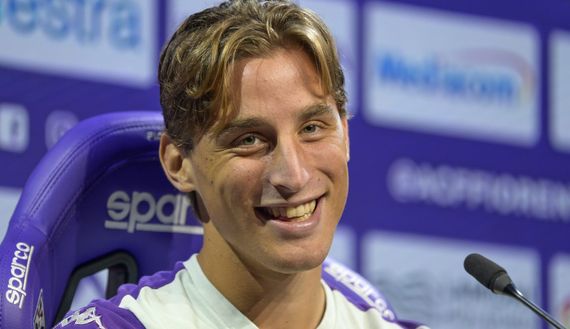GERMOGLI PH: 12 SETTEMBRE 2024 BAGNO A RIPOLI AL VIOLA PARK E' STATO PRESENTATO UNO DEGLI ULTIMI ACQUISTI DELLA FIORENTINA EDOARDO BOVE ARRIVATO L'ULTIMO GIORNO DI MERCATO ESTIVO DALLA ROMA NELLA FOTO EDOARDO BOVE Edoardo Bove