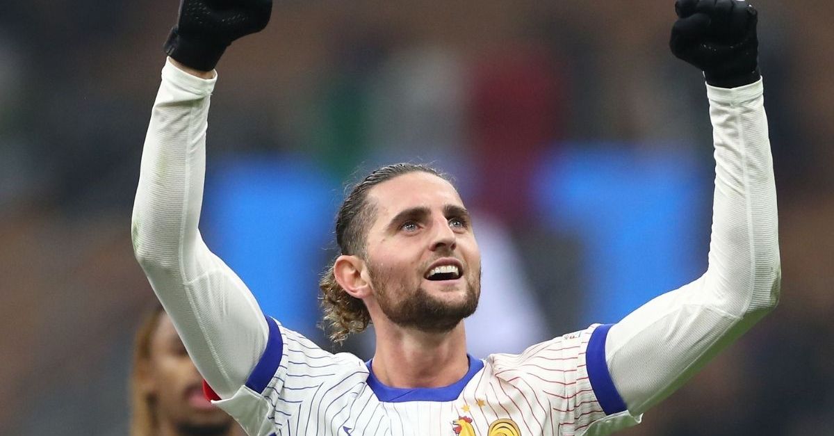 Milan, Caressa: “Ecco che cosa può dare Rabiot ai rossoneri” Milan, Caressa: “Ecco che cosa può dare Rabiot ai rossoneri”