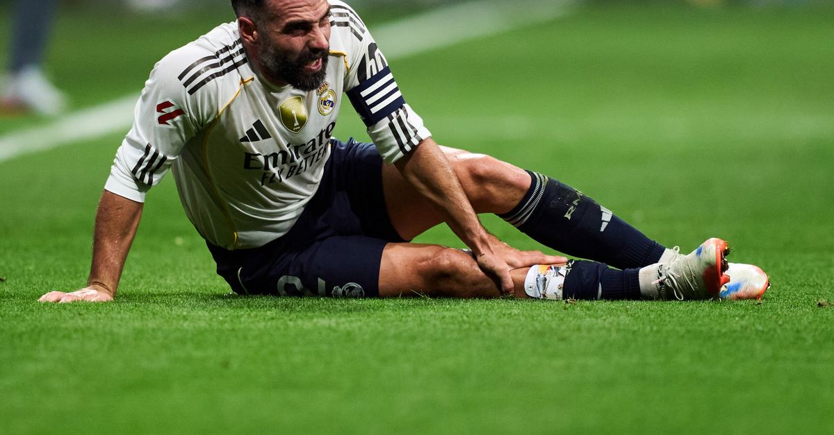 Real, tegola Carvajal: nuovo intervento al ginocchio e stop di almeno due mesi