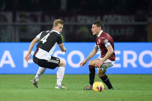Il difensore olandese contro Belotti nel derby di Torino. (Photo by Daniele Badolato - Juventus FC/Juventus FC via Getty Images) Matthijs De Ligt e AnneKee Molenaar verso il divorzio: la ragione- immagine 3