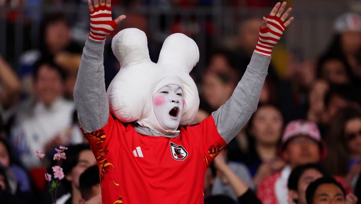 Il Giappone vince in campo e fuori: tifosi puliscono gli spalti dopo il match e l’Inghilterra ringrazia - immagine 1