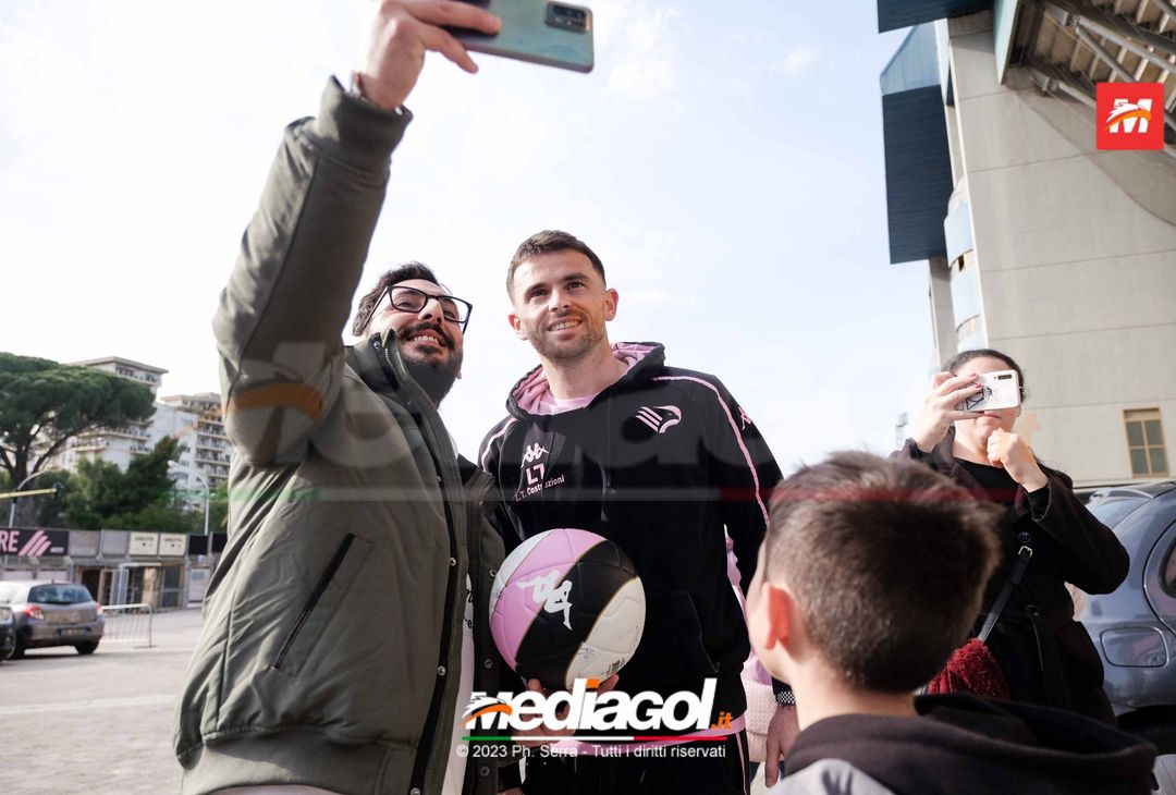 FOTO Südtirol-Palermo, la squadra in partenza dallo stadio “Renzo Barbera” (GALLERY) - immagine 51