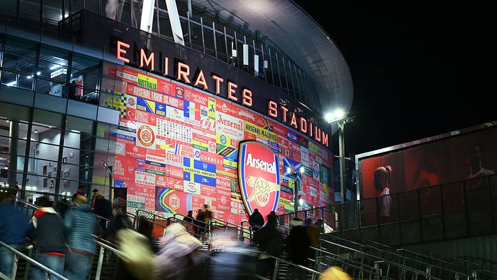 LONDON, ENGLAND - JANUARY 28: A general view of the outside of the stadium as fans arrive prior to the UEFA Champions League 2025/26 League Phase MD8 match between Arsenal FC and FC Kairat Almaty at Arsenal Stadium on January 28, 2026 in London, England. (Photo by Clive Mason/Getty Images) Arsenal-Wigan, dove vedere la partita in diretta televisiva e streaming LIVE - immagine 1