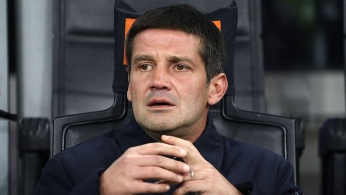 MILAN, ITALY - OCTOBER 29: FC Internazionale coach Cristian Chivu looks on during the Serie A match between FC Internazionale and ACF Fiorentina at Giuseppe Meazza Stadium on October 29, 2025 in Milan, Italy. (Photo by Marco Luzzani/Getty Images) Chivu: “Rumore dei nemici? Non mi interessa! Sucic sa fare tutto, la verità su Bisseck e Calhanoglu” - immagine 1