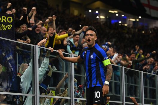 Martinez dopo il gol contro il Milan in semifinale di Champions League. (Foto di Mike Hewitt/Getty Images) Lautaro Martinez, appuntamento con la storia: in finale può completare la propria bacheca- immagine 5