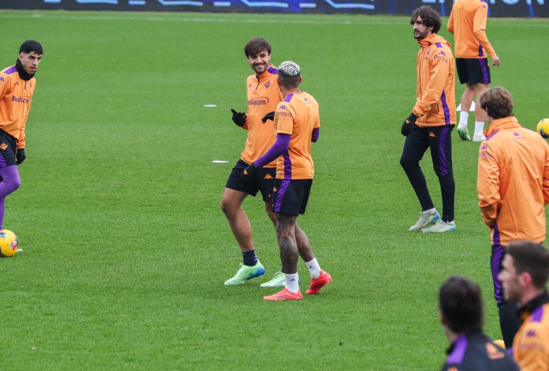 Gallery VN – Allenamento a porte aperte della Fiorentina, le immagini più belle - immagine 175