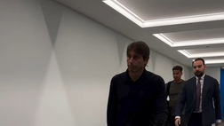 Il Napoli è arrivato al Maradona: la concentrazione sul volto degli azzurri