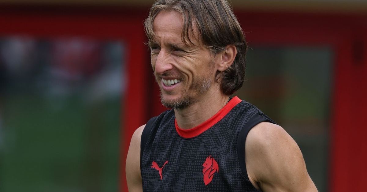 Milan, Modric festeggia i 40 anni: “L’età è solo un numero” Milan, Modric festeggia i 40 anni: “L’età è solo un numero”