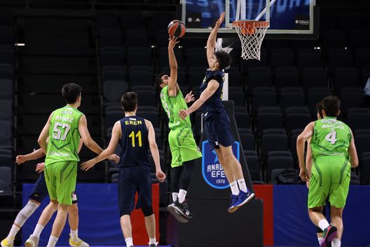 (Photo by Tolga Adanali/Euroleague Basketball via Getty Images) Basket Champions League, Trapani-Tofas: diretta tv e streaming LIVE- immagine 2