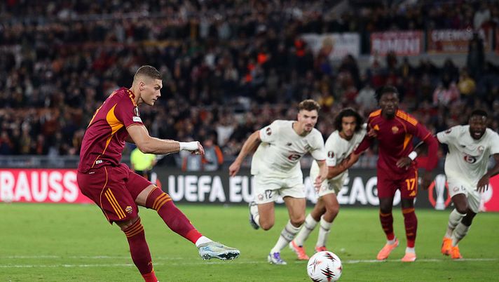 Getty Images Roma-Lille 0-1 LE PAGELLE: Ferguson solo spuma. Dovbyk da Guinness degli orrori- immagine 1