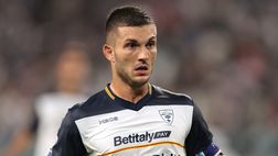 Lecce interessato a un esterno olandese. Via libera per Strefezza?