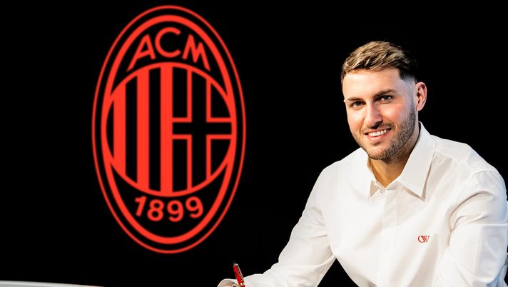 AC Milan Santiago Gimenez