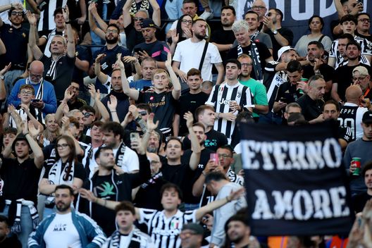 ROME, ITALY - MAY 10: Fans of Juventus show their support prior to the Serie A match between SS Lazio and Juventus at Stadio Olimpico on May 10, 2025 in Rome, Italy. (Photo by Paolo Bruno/Getty Images) Juventus