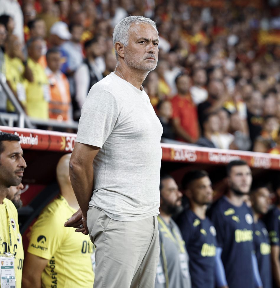 Mourinho e le polemiche: 'Sono lo straniero in Turchia, non un mago'