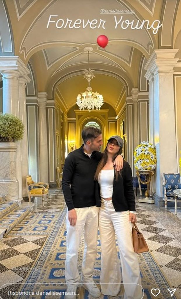 Inter a Londra per lui, Fabregas sui social per gli auguri alla moglie. E i tifosi gli scrivono- immagine 2