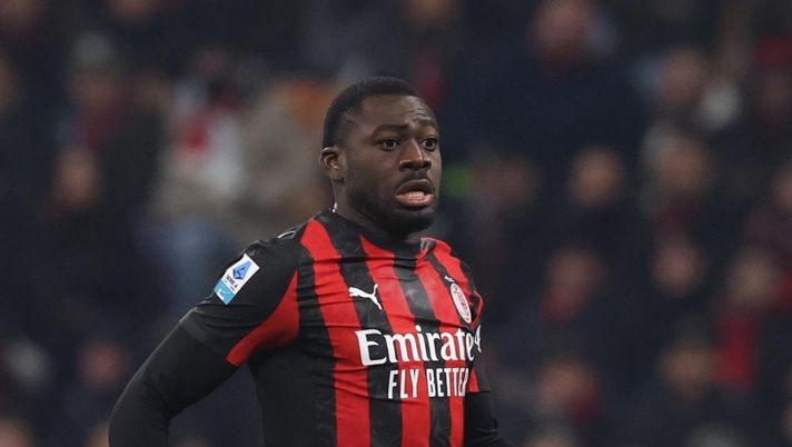 Fofana e il siparietto: il centrocampista del Milan scoppia a ridere. Ecco perché