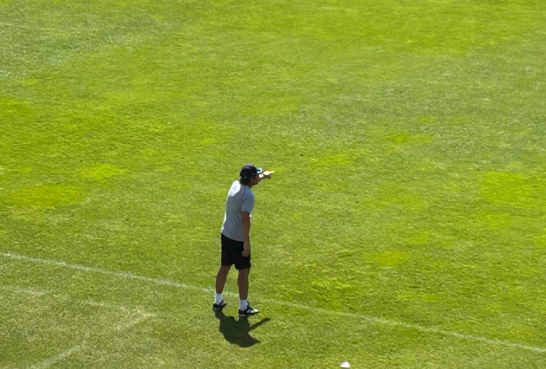 GALLERY Conte telecomanda i suoi in allenamento: continue indicazioni per lui - immagine 3