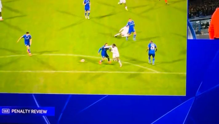 Dinamo Zagabria Milan-arbitro-rigore-Leao-errore