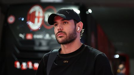 MILAN, ITALY - MAY 24: Theo Hernandez AC Milan arrives before the Serie A match between AC Milan and Monza at Stadio Giuseppe Meazza on May 24, 2025 in Milan, Italy. (Photo by Claudio Villa/AC Milan via Getty Images) Walker Theo Leao