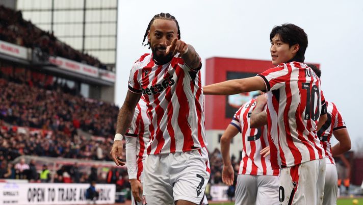 STOKE ON TRENT, ENGLAND - NOVEMBER 29: Sorba Thomas of Stoke City celebrates after scoring their first goal during the Sky Bet Championship match between Stoke City and Hull City at Bet365 Stadium on November 29, 2025 in Stoke on Trent, England. (Photo by Nathan Stirk/Getty Images) Hull-Middlesbrough: streaming gratis, diretta TV e probabili formazioni - immagine 1