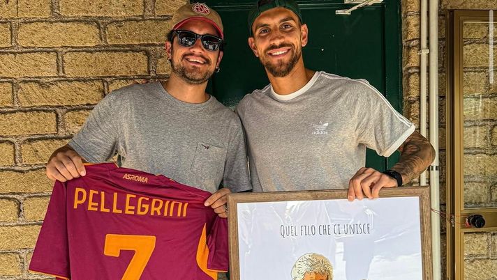 Trigoria, l’abbraccio tra arte e Roma: Drugi regala un’opera a Pellegrini – FOTO - immagine 1