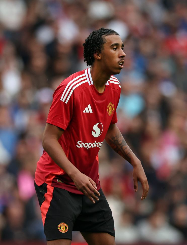 Clamoroso, lo United soffia Zirkzee al Milan e poi licenzia 250 dipendenti…- immagine 3