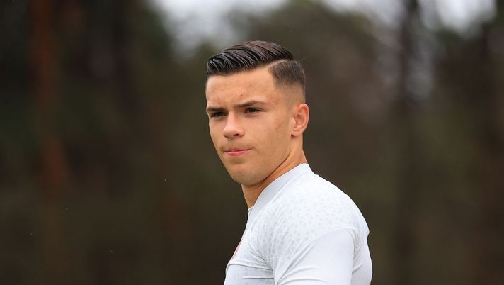 Calciomercato, l’ex Milan Simic può tornare in Serie A: un club su di lui