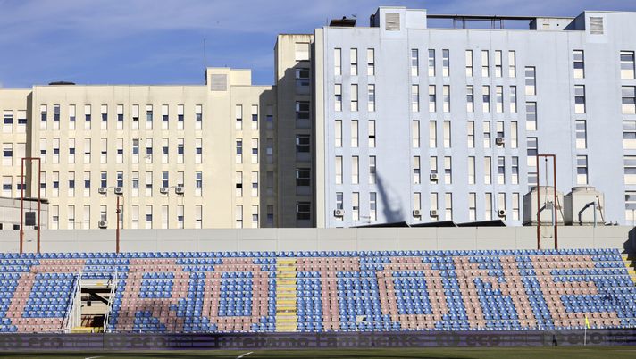 CROTONE, ITALY - MAY 07: General view inside the stadium prior the Serie C NOW Playoffs Match between Crotone and Juventus Next Gen at Stadio Ezio Scida on May 07, 2025 in Crotone, Italy. (Photo by Juventus FC/Juventus FC via Getty Images) Crotone Cosenza dove vedere