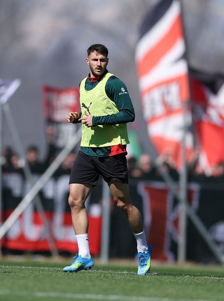 napoli-milan-attacco-pulisic-gimenez