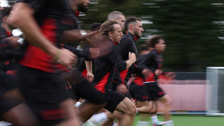 CAIRATE, ITALY - SEPTEMBER 26: Luka Modric of AC Milan in action during AC Milan training session at Milanello on September 26, 2025 in Cairate, Italy. (Photo by Claudio Villa/AC Milan via Getty Images) Milan-Napoli