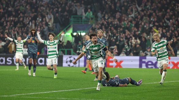 Nicolas Kuhn esulta dopo il gol in Champions League contro il Lipsia (Foto di Ian MacNicol/Getty Images) ESCLUSIVA Kuhn, McGarry: “Dribblatore imprevedibile e letale, vi dico a chi somiglia”- immagine 2