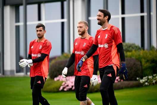 Stefano Sorrentino: “Mi piacciono Vanoli e Motta, al Toro manca Zapata. Juventus? Io sto con Vlahovic”- immagine 10