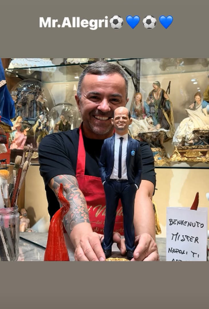 Allegri non è stato ancora annunciato: ma è già una statuetta sul presepe – LE FOTO - immagine 2