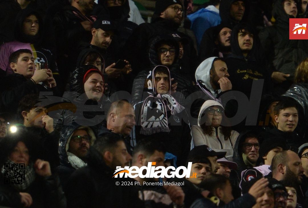 FOTOTIFO Palermo-Modena 4-2, gli scatti ai tifosi al “Renzo Barbera” (GALLERY) - immagine 67