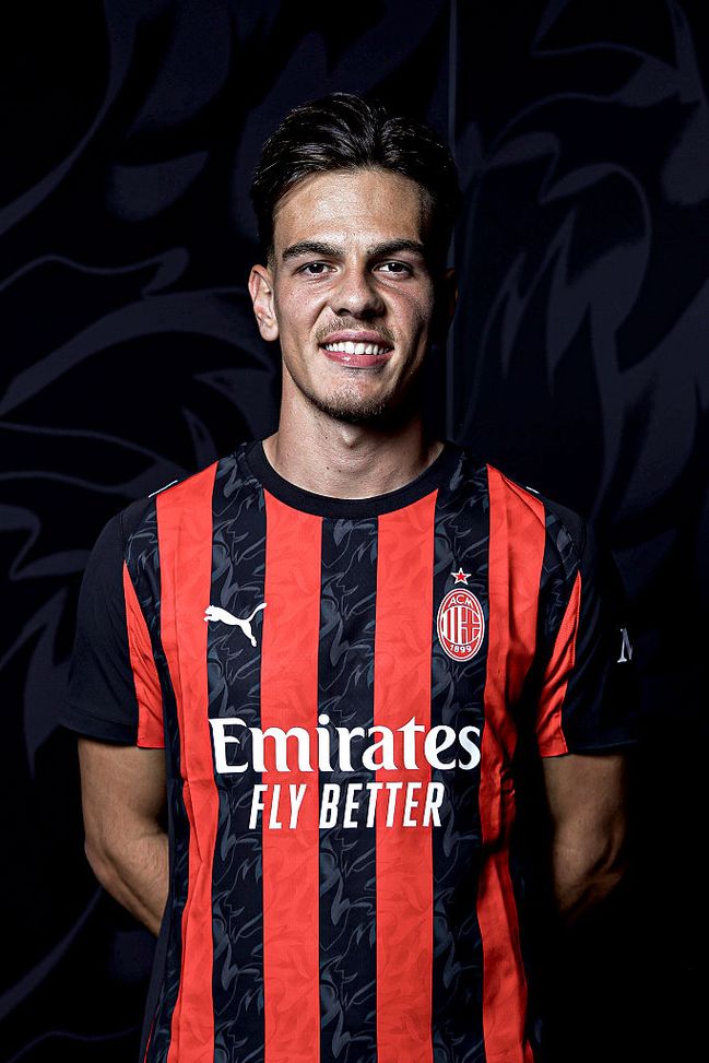 milan-jashari-numero-maglia-30-precedenti-curiosita-firma-ufficialita-ufficiale