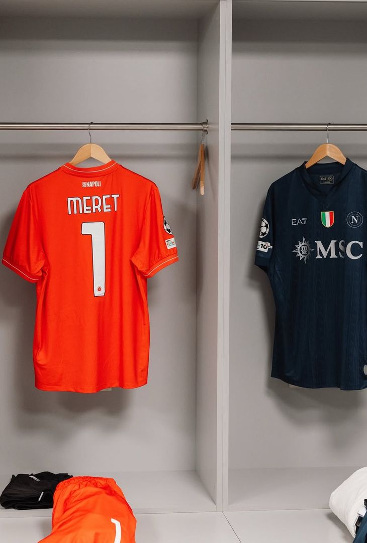 Manchester City-Napoli, lo spogliatoio è pronto: la scelta sulla maglia – GALLERY - immagine 4