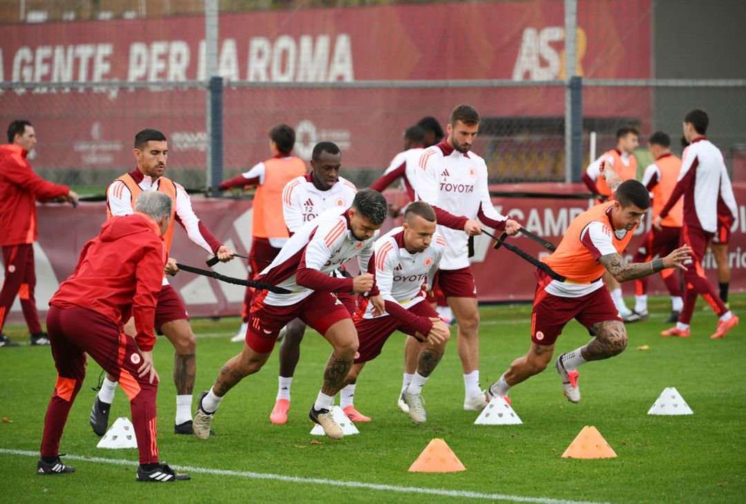 Roma, meno due giorni dal Napoli: Dybala parzialmente in gruppo – FOTO GALLERY - immagine 14