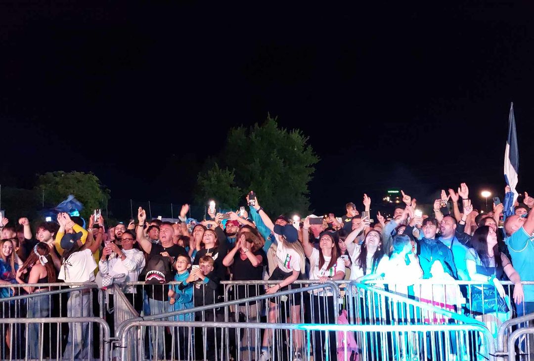 GALLERY La festa comincia ad entrare nel vivo: entusiasmo alle stelle dal pubblico! - immagine 7