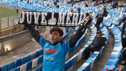 GALLERY Tutto pronto per Napoli-Juventus, tifosi in delirio fuori al Maradona