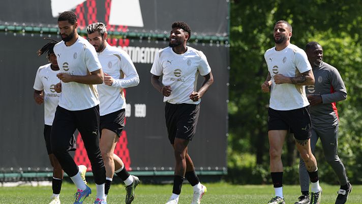 CAIRATE, ITALY - MAY 02: Emerson Royal of AC Milan in action during AC Milan training session at Milanello on May 02, 2025 in Cairate, Italy. (Photo by Claudio Villa/AC Milan via Getty Images)  Emerson Royal