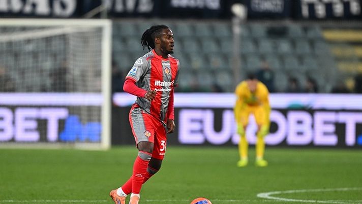 CREMONA, ITALIA - 28 DICEMBRE: Warren Bondo della US Cremonese in azione durante la partita di Serie A tra la US Cremonese e la SSC Napoli allo Stadio Giovanni Zini il 28 dicembre 2025 a Cremona, Italia. (Foto di Marco M. Mantovani/Getty Images)
L’agente di Bondo: “Quest’estate tornerà al Milan, con la società decideremo cosa fare” - immagine 1