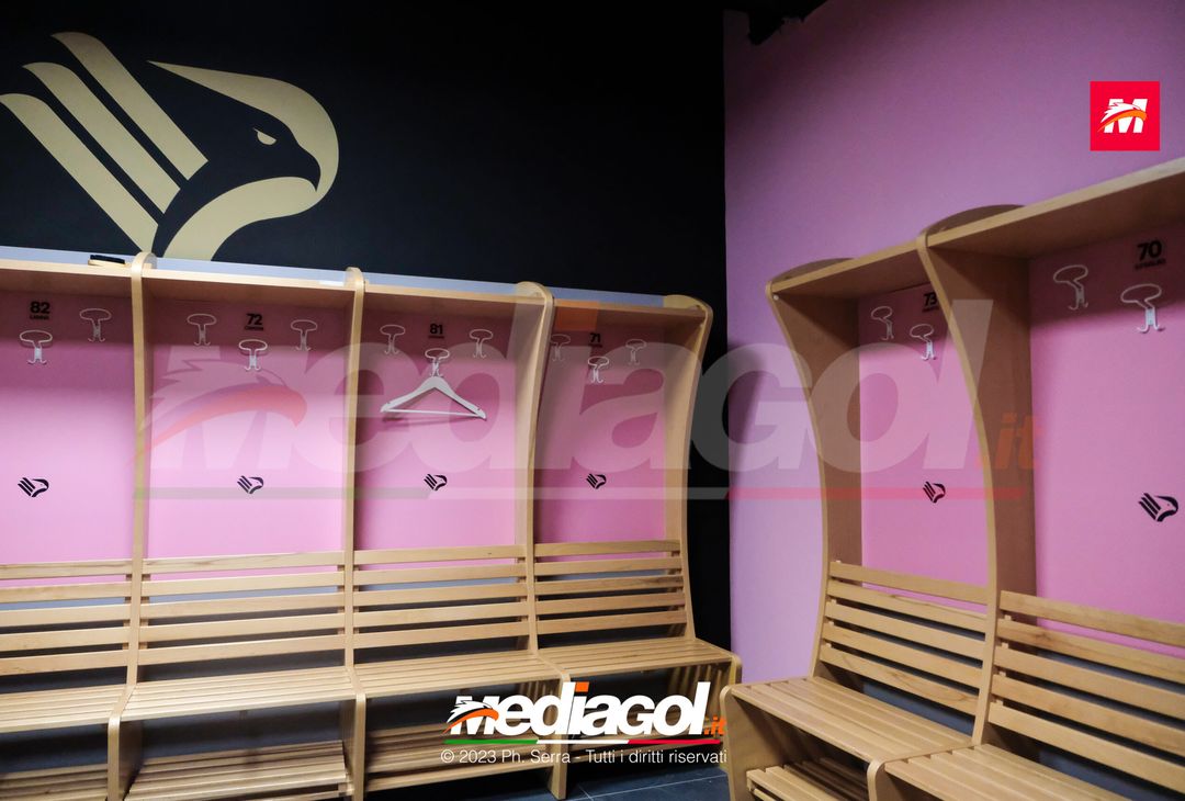 FOTO PALERMO, i tifosi rosanero in tour allo stadio ‘Renzo Barbera’ (GALLERY) - immagine 11